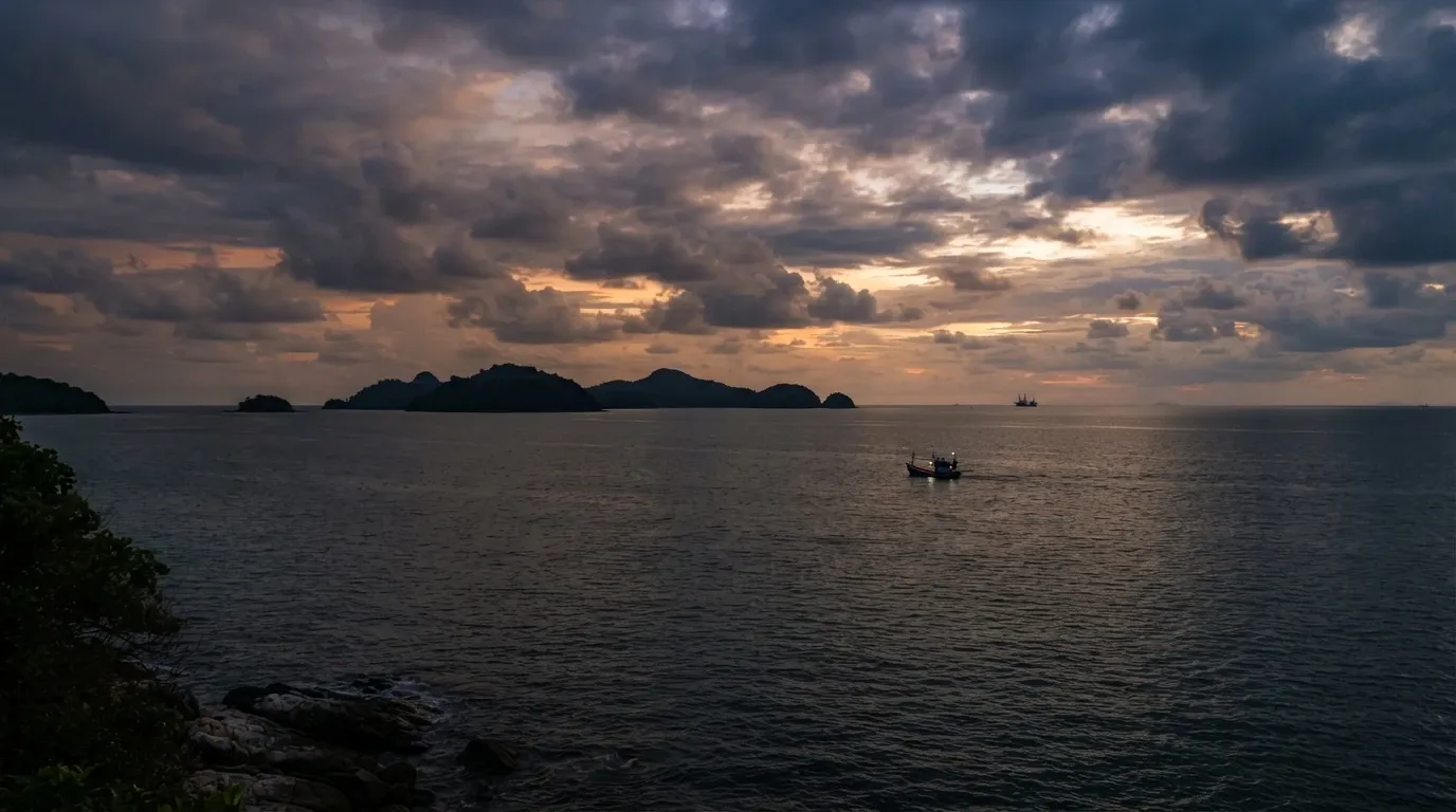 Gulf of Thailand Dispute: What Cambodia Talks Mean for Fuel Prices and Island Tourism